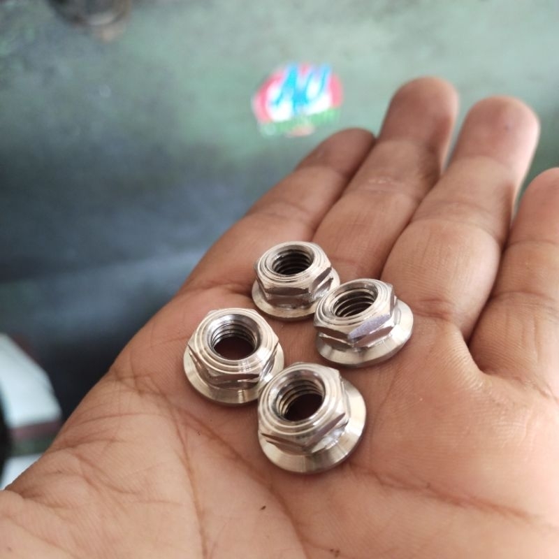 mur flange baut 12 custom handmade, stainless