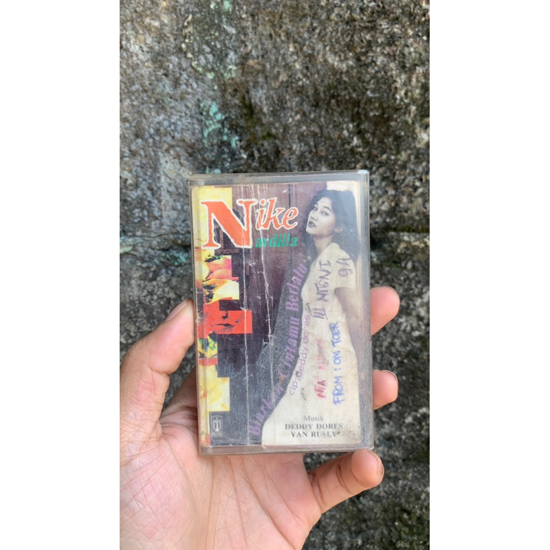 KASET NIKE ARDILLA - Biarkan Cintamu Berlalu