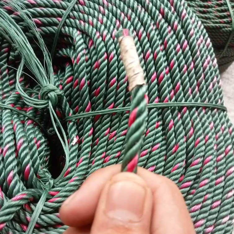 

1 Roll Tali Tambang 6mm -+220 Meter Plastik PE Hijau Bintik Merah Ikat Tarik Kuat