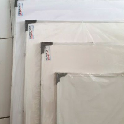 

KODE P85L Papan Tulis Whiteboard ukuran 6x8 Cm