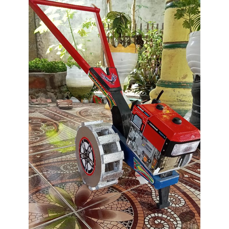 mainan anak miniatur replika traktor oleng  traktor sawah murah dari kayu