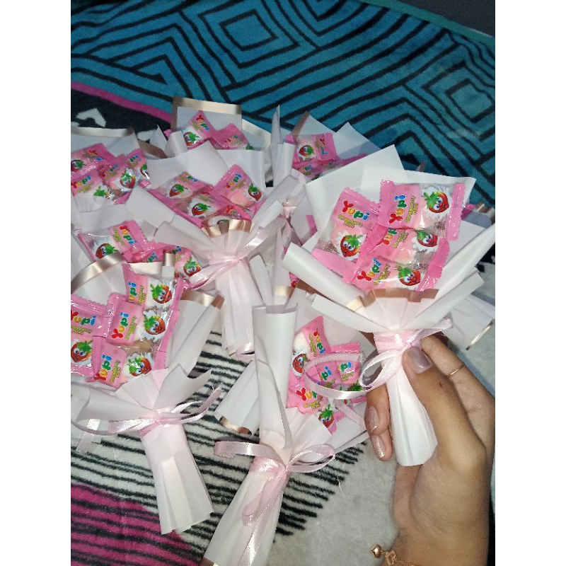 

mini gift buket yupii