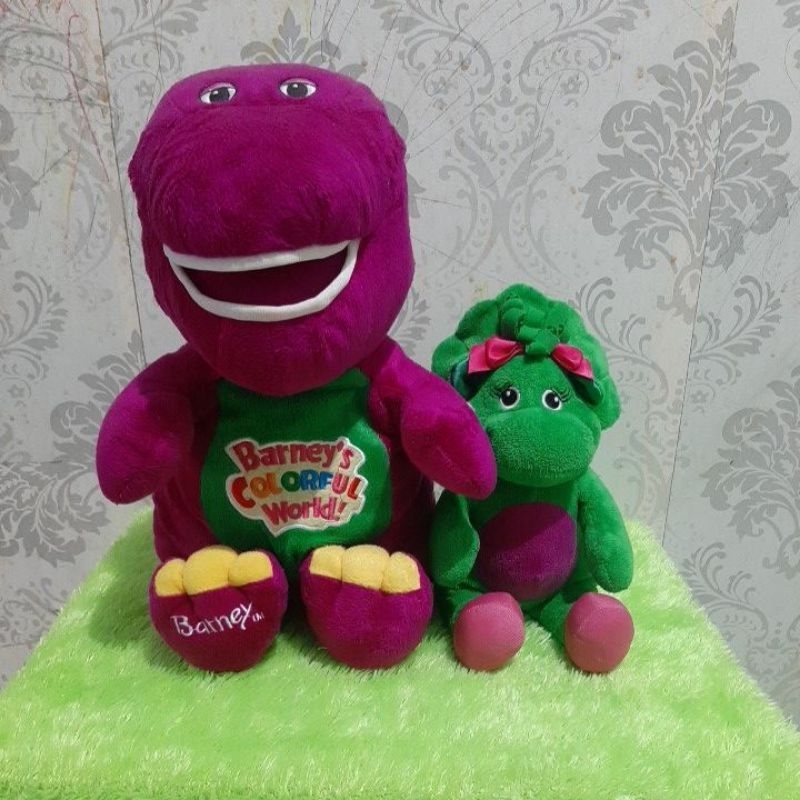 Boneka Barney