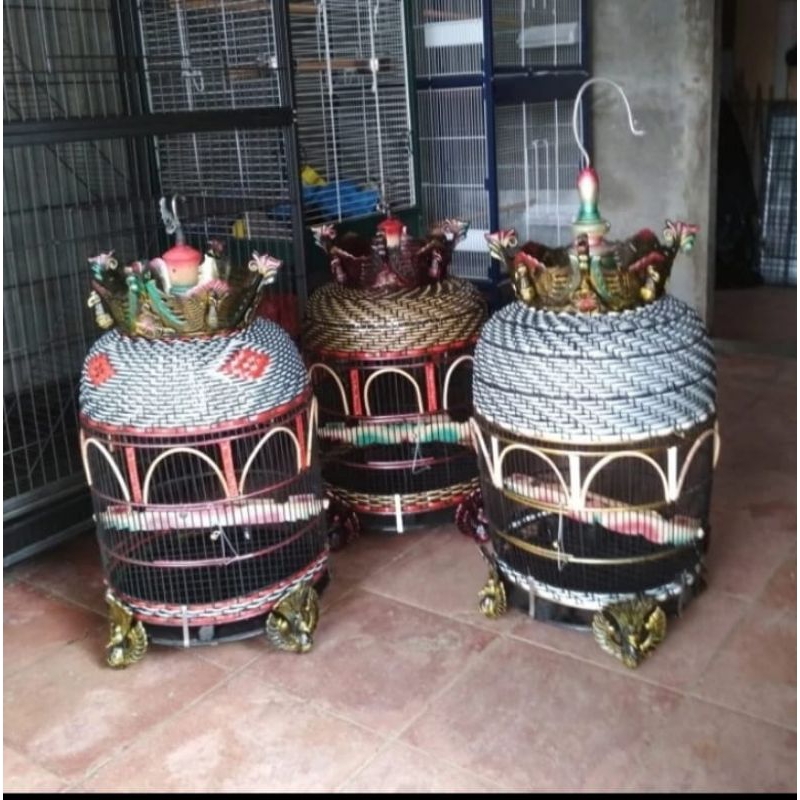 Kandang burung perkutut rotan mahkota anyaman sentetis warna