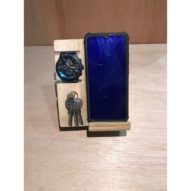 Holder hp/tempat hp sekaligus tempat jam tangan dan konci dari kayu