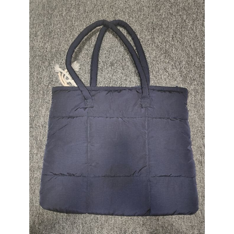 tas khuvi preloved navy BOOKED