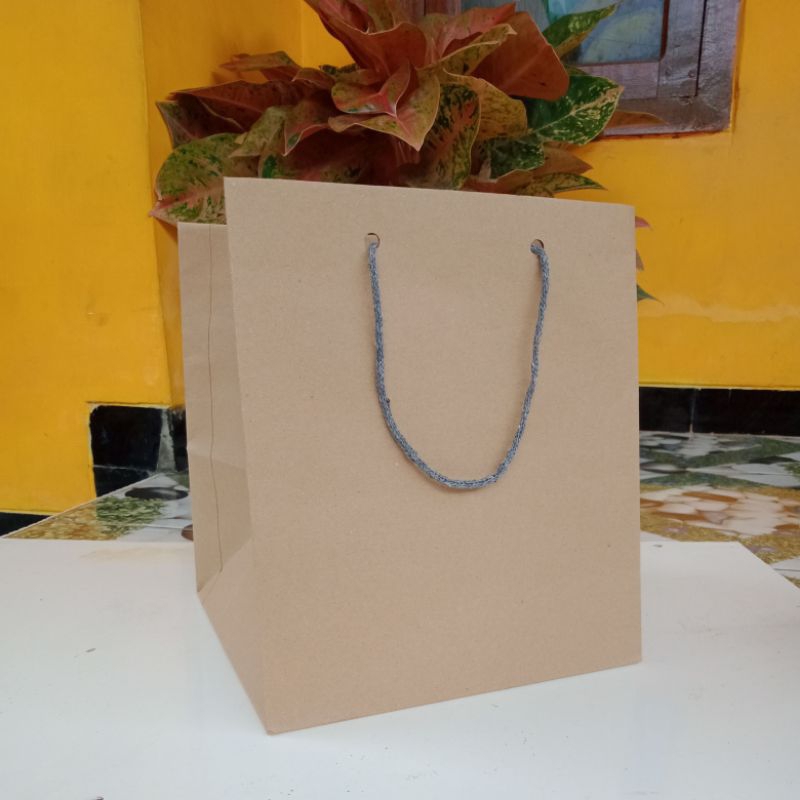 

paper beg (R8) pxlxt 20x20x23(1pcs)
