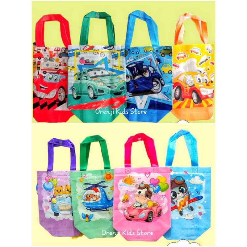 

Goodie Bag Tas laminasi Karakter. Tas tempat snack Ulang Tahun. Tas kado ukuran tinggi tas 22cm x lebar 21cm x lipatan 11cm OzK