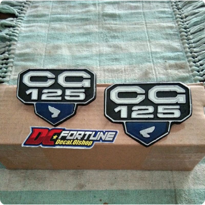 emblem honda Cg 125 kanan kiri
