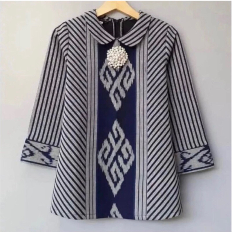 baju tenun wanita blouse etnik jepara blus kerja kekinian 2024 atasan formal kerja etnik motif lurik