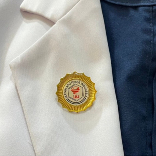 Pin IAI Matahari Ikatan Apoteker Indonesia Mahasiswa / profesi Farmasi S.Farm Jas Almamater / Lab
