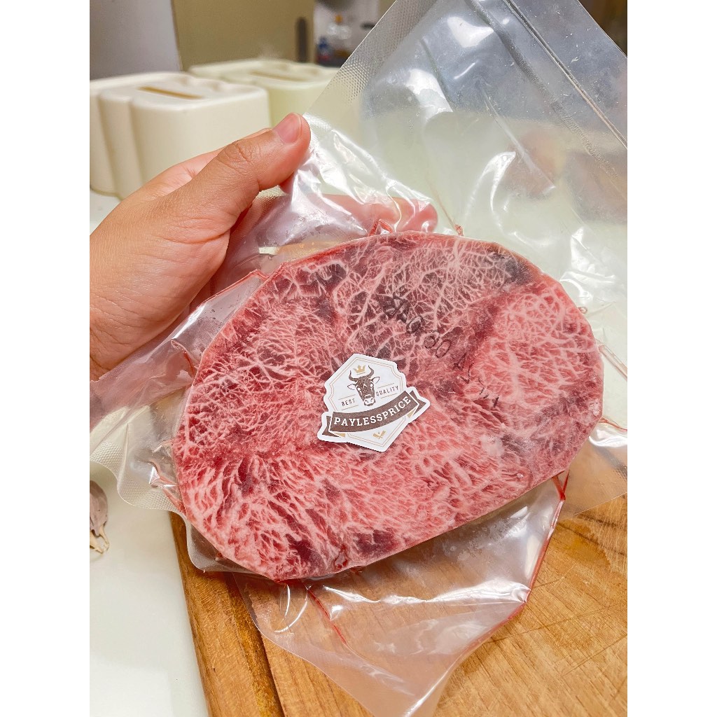 

Daging sapi/ beef steak/striploin/sirloin Australia meltique 200gram