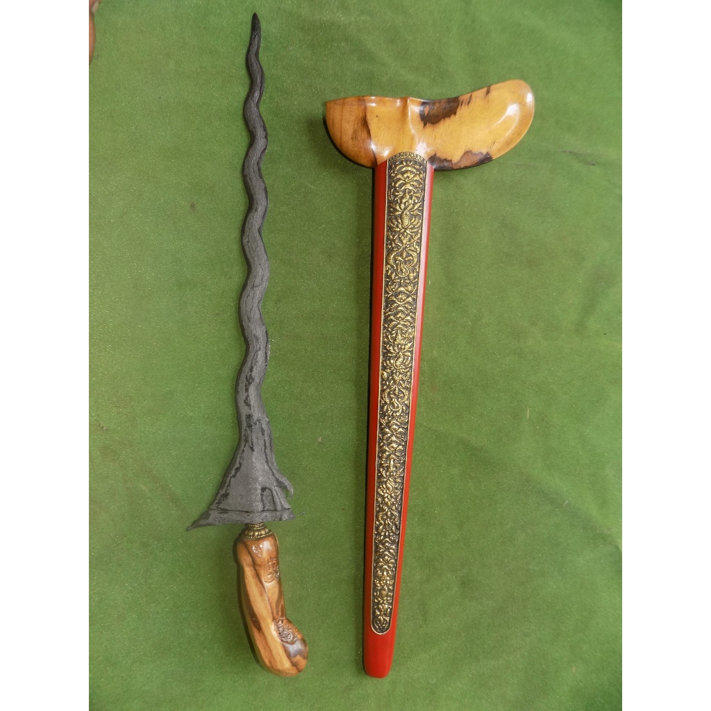 keris umyang kerengede era kacirebonan tua pamor segoro muncar