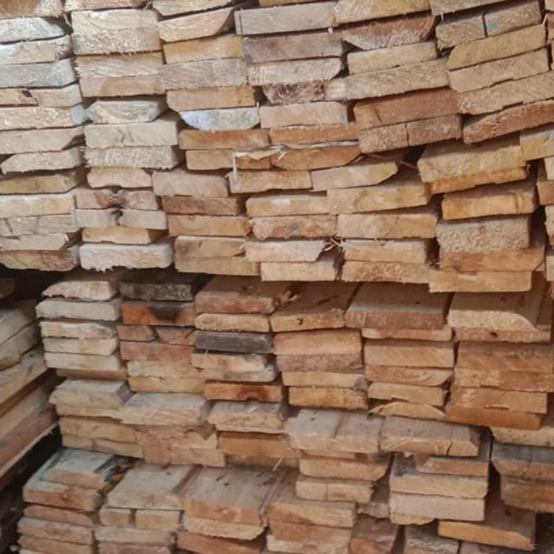 Papan Sengon Kayu Albasia Ukuran 120-130 x 8 x 1.8 Cm