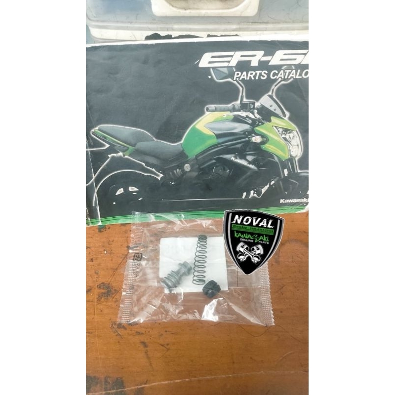 SEAL MASTER REM DEPAN ER6N ORIGINAL