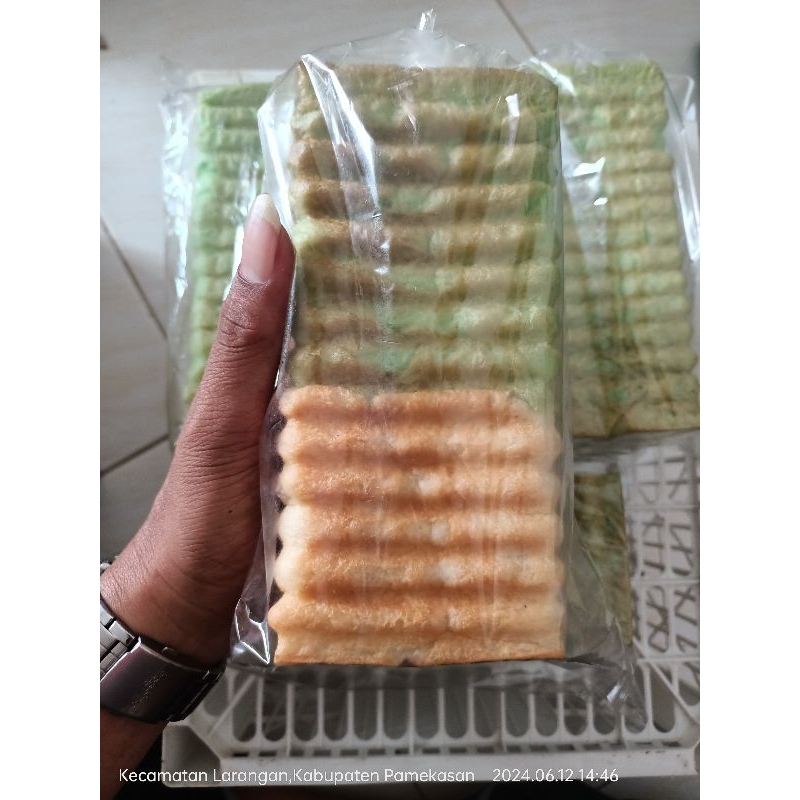 

ROTI BAKAR BANDUNG KASINO RASA PANDANWANGI | DELICIOUS TASTE ( UKURAN 20X8X8 )