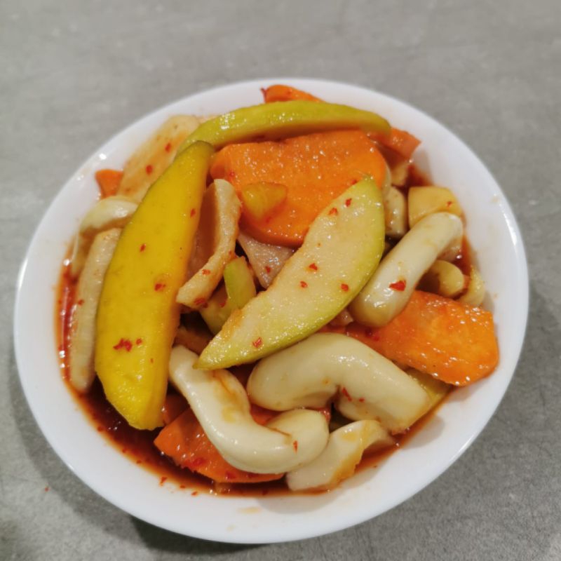 

Asinan Rujak.Asam Manis Pedas.Buah Nanas Mangga Jambu Bangkuang Salak Ubi Segar Plus Kacang Tanah Enak Lezat Nikmat