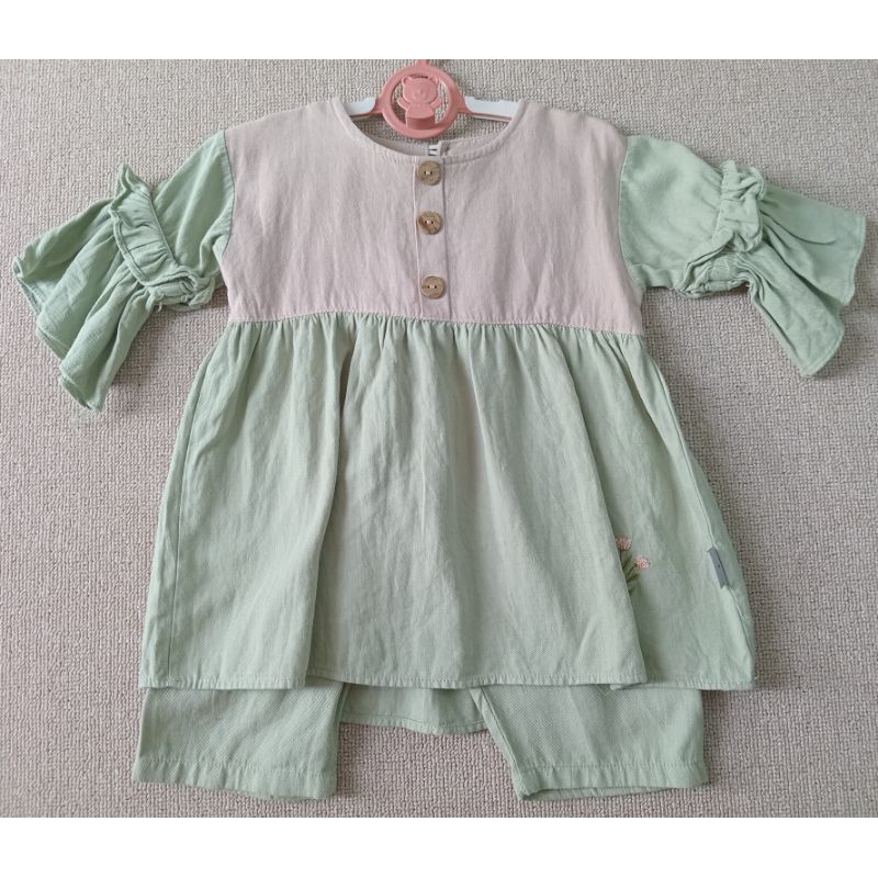 Preloved Baju One Set Mooi