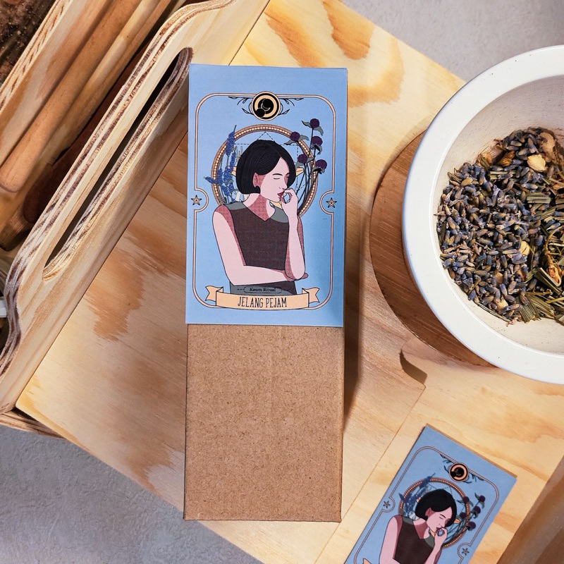 

Jelang Pejam Kotak Sachet - Teh Artisan | Ashwagandha, Blue Lotus, Chamomile, Damiana, Lavender, Peppermint, Serai