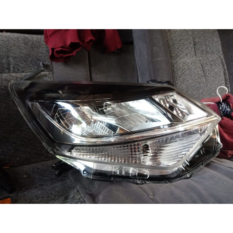 headlamp sigra/calya facelift
