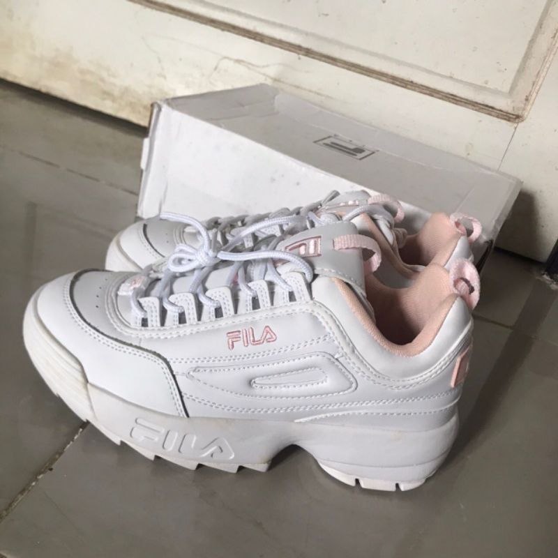 Sepatu Fila disruptor 2 white pink