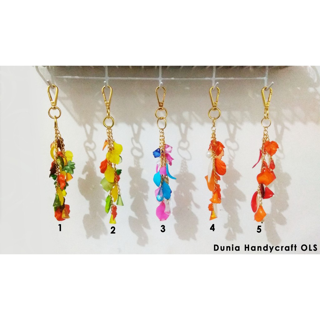 

CUCIGUDANG Gantungan Hias Tas Dompet Kotak Pensil Cantik Souvenir