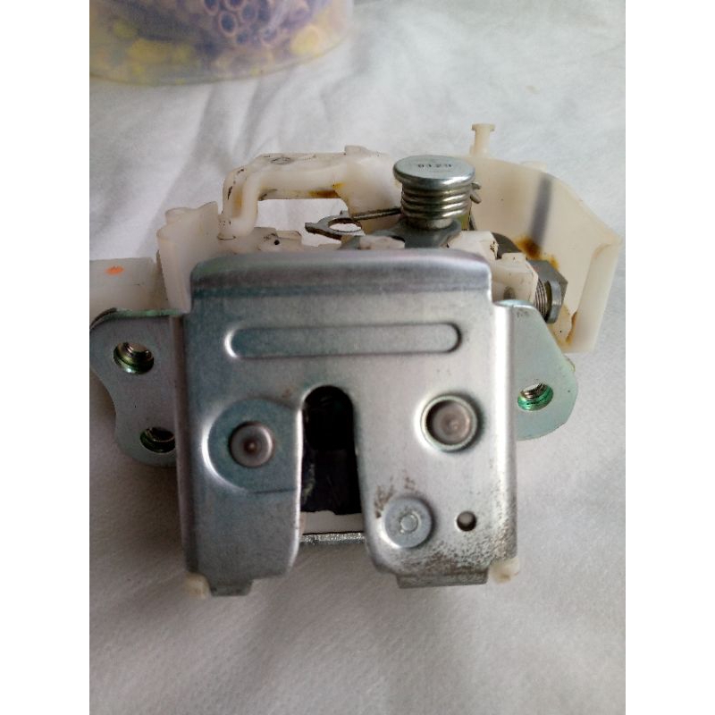 DOOR LOCK BAGASI LIVINA XPANDER ALL NEW