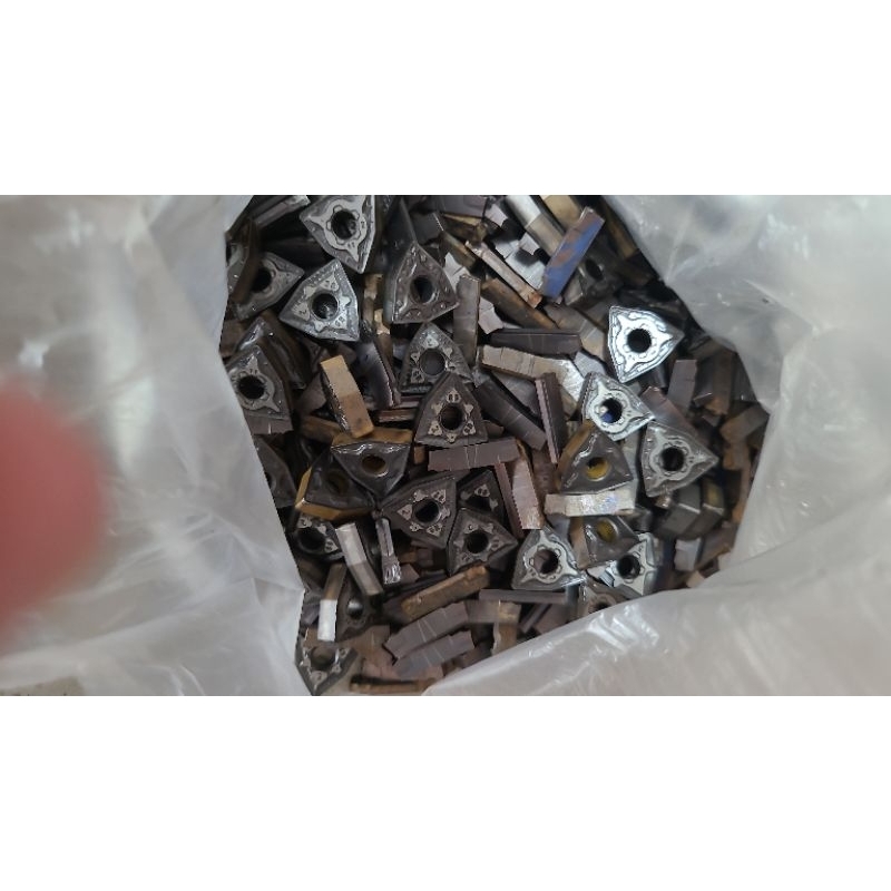 Insert bubut besi wnmg 080408 seken . INSERT BUBUT WNMG080408. Pahat bubut besi baja bekas . WNMG 08