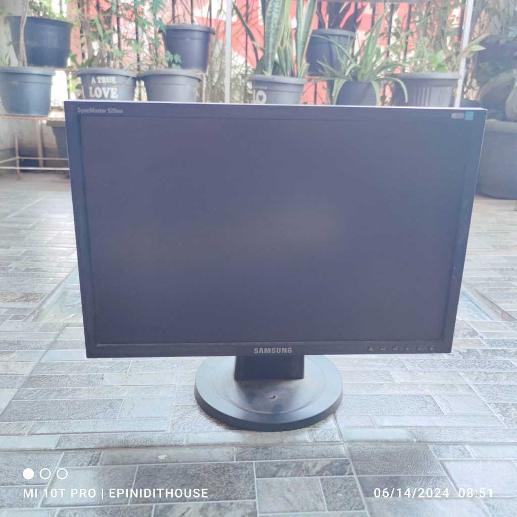 Monitor Samsung 19 inch Bekas 920nw VGA Layar Wide LCD LED Free Bubble
