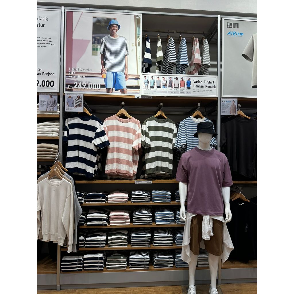 Kaos garis oversize pria wanita uniqlo