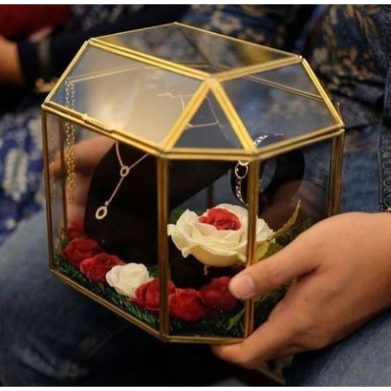 

KOTAK HANTARAN/ BOX SESERHAN PERNIKAHAN 25X20X15