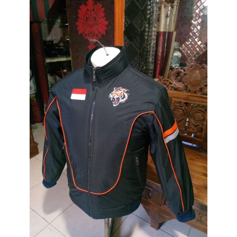 jaket motor sablon macan