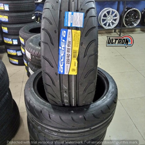Ban Mobil Drag Ring 18 Type Accelera Sport 235/40 Tubeles Buat Innova Pajero Fortuner