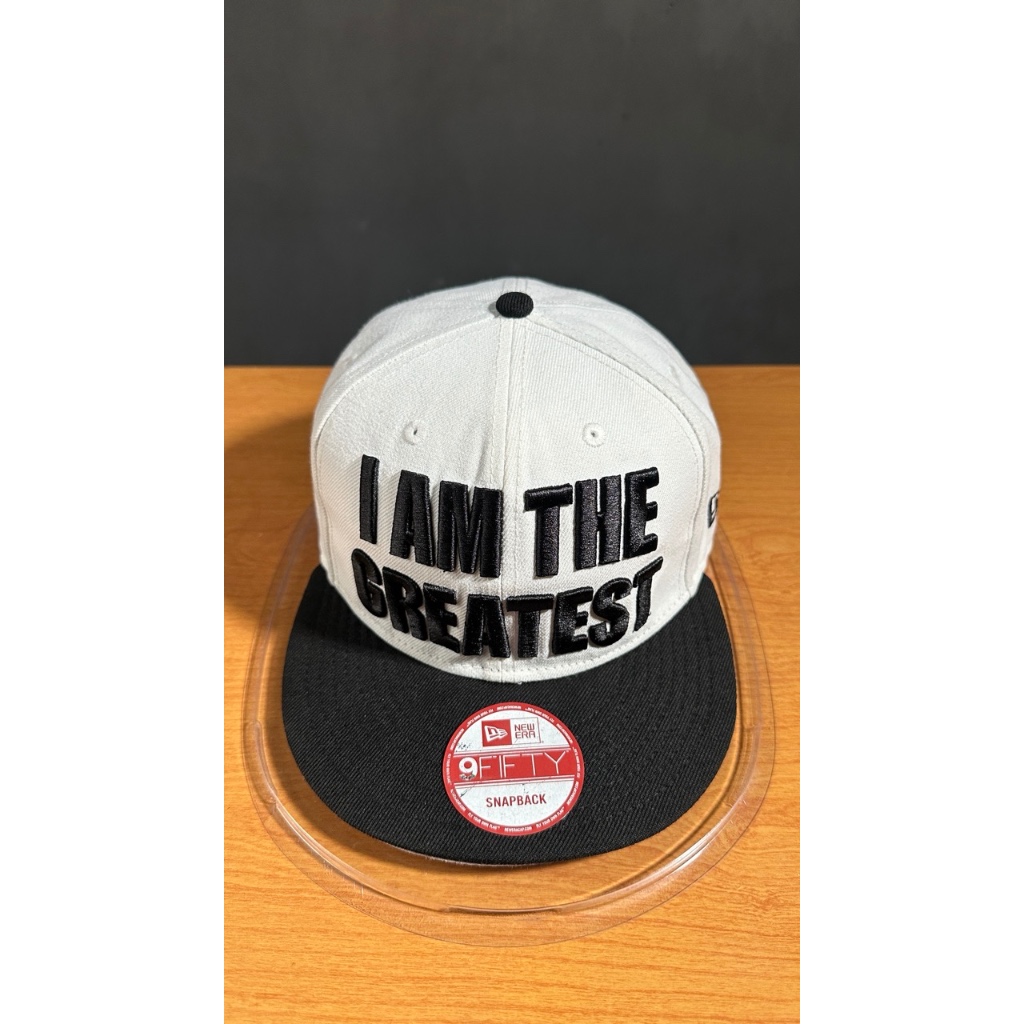 Topi New Era x Muhammad Ali Scripted "I am the Greatest" 9fifty OSFM