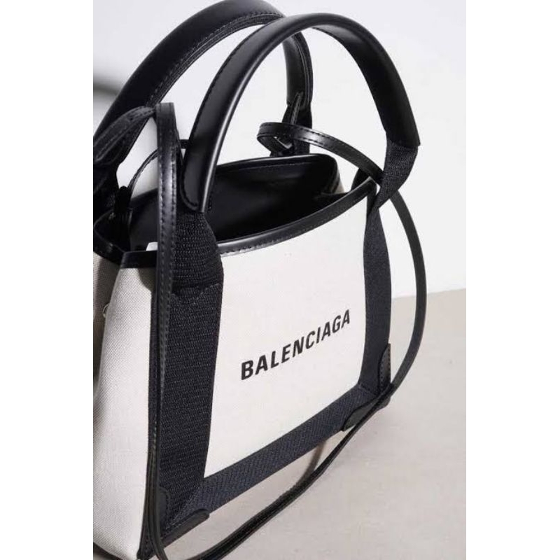 balenciaga cabas canvas size xs preloved