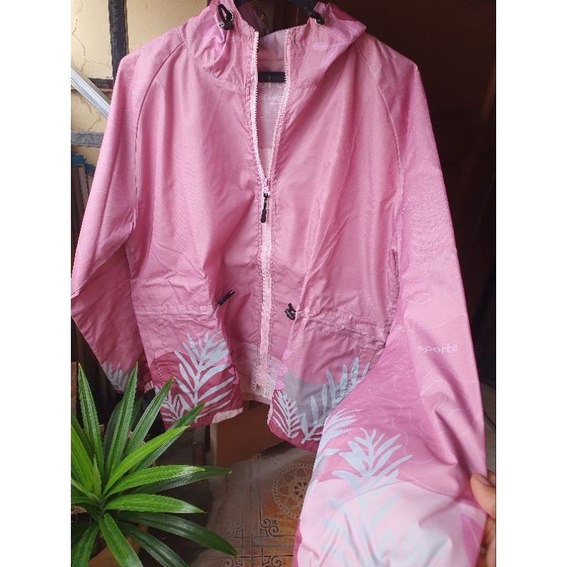 Jaket Olahraga Parasut Pink Motif Print Bunga