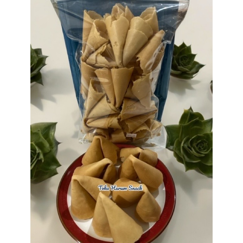 

Kue Semprong Kerucut 500gr