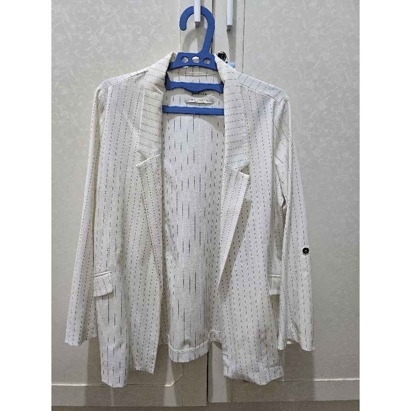 Preloved Blazer Stradivarius