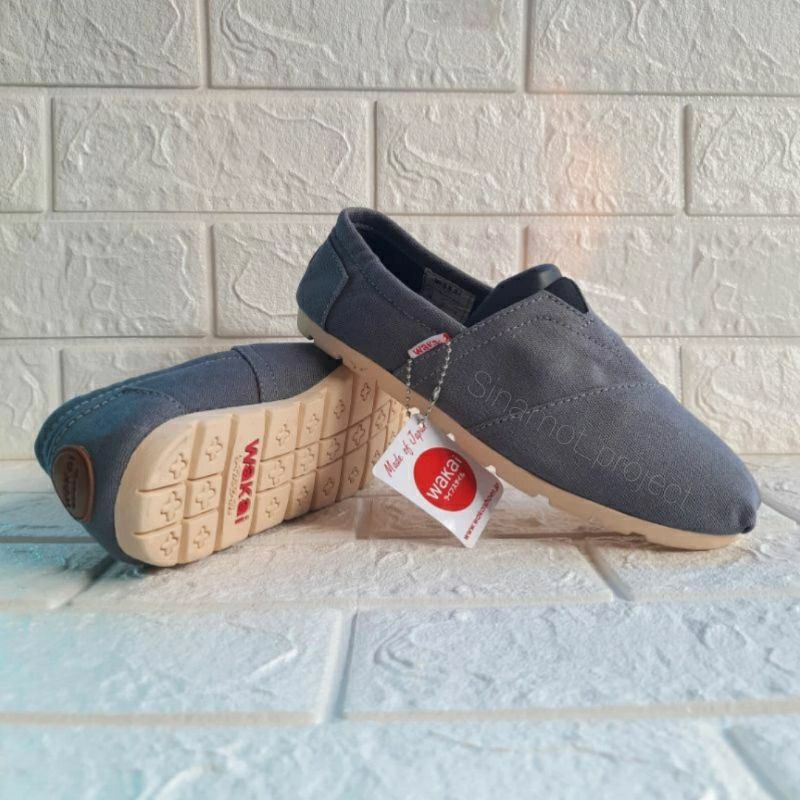 Sepatu Slipon Loafer Pria Wanita Original