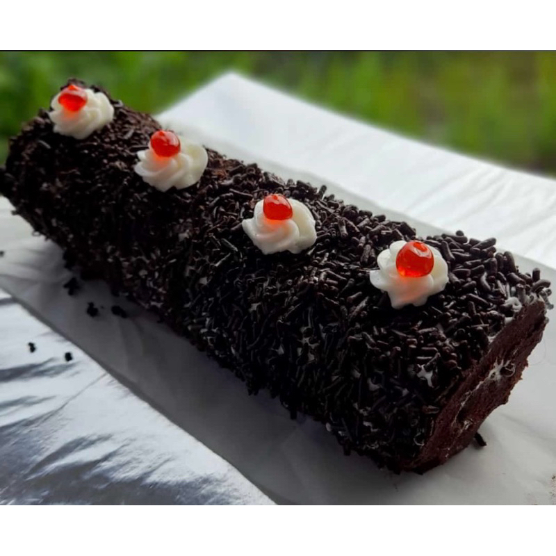 

Bolu Gulung Roll Cake Blackforest 22cm Hot From Oven (dibuat hanya jika ada pesanan)