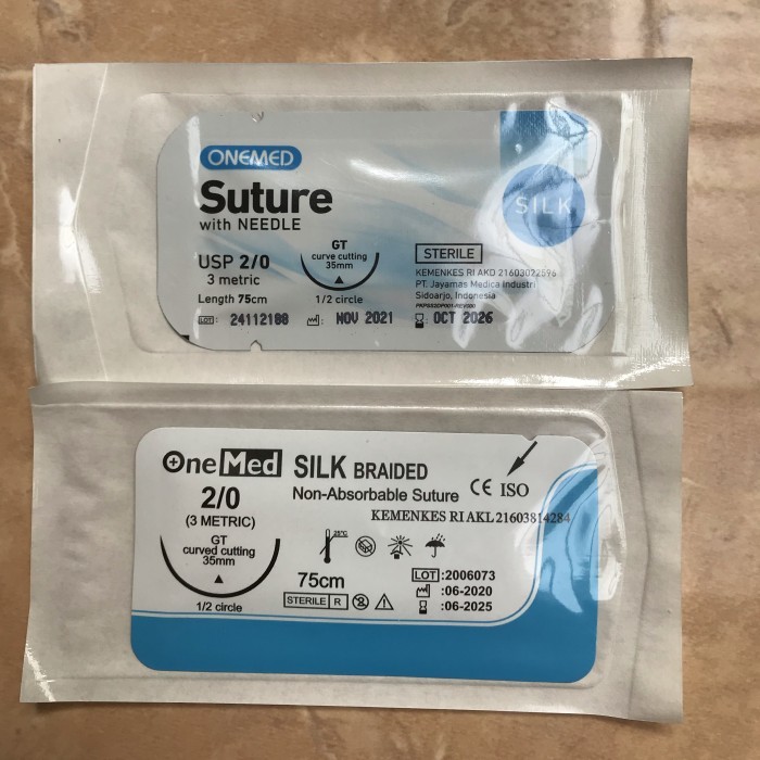 Benang plain chromic silk eceran