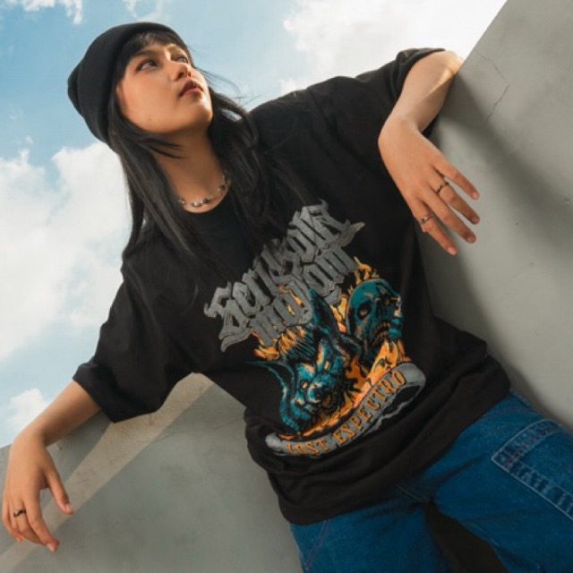 Tshirt SERIGALA MALAM - ESPECTRO