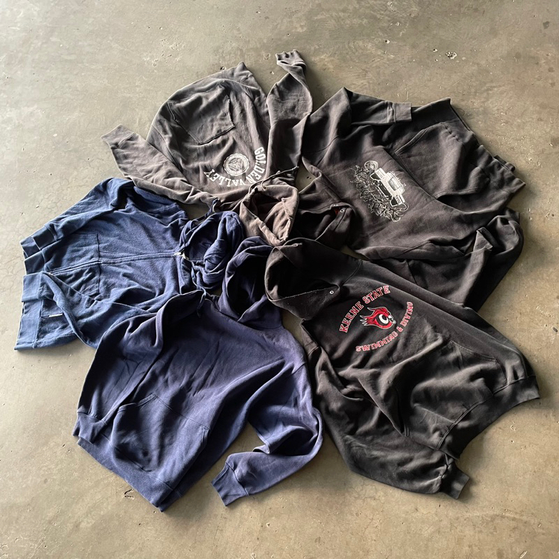 VINTAGE & Y2K ITEM HOODIE (russell, carhartt, y2k, stussy, jerzees, jnco, i love ny, harley davidson