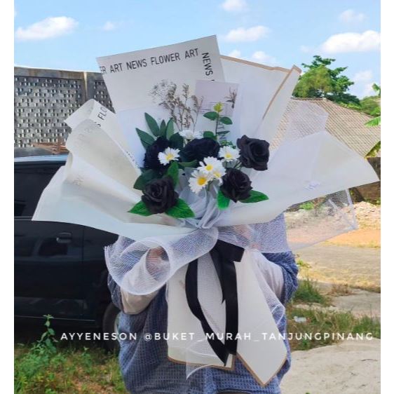 Buket Bunga Palsu Medium Hitam Kertas Warna Putih