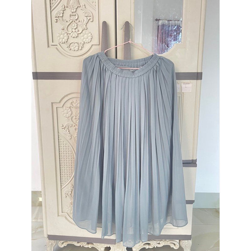 rok plisket uniqlo abu