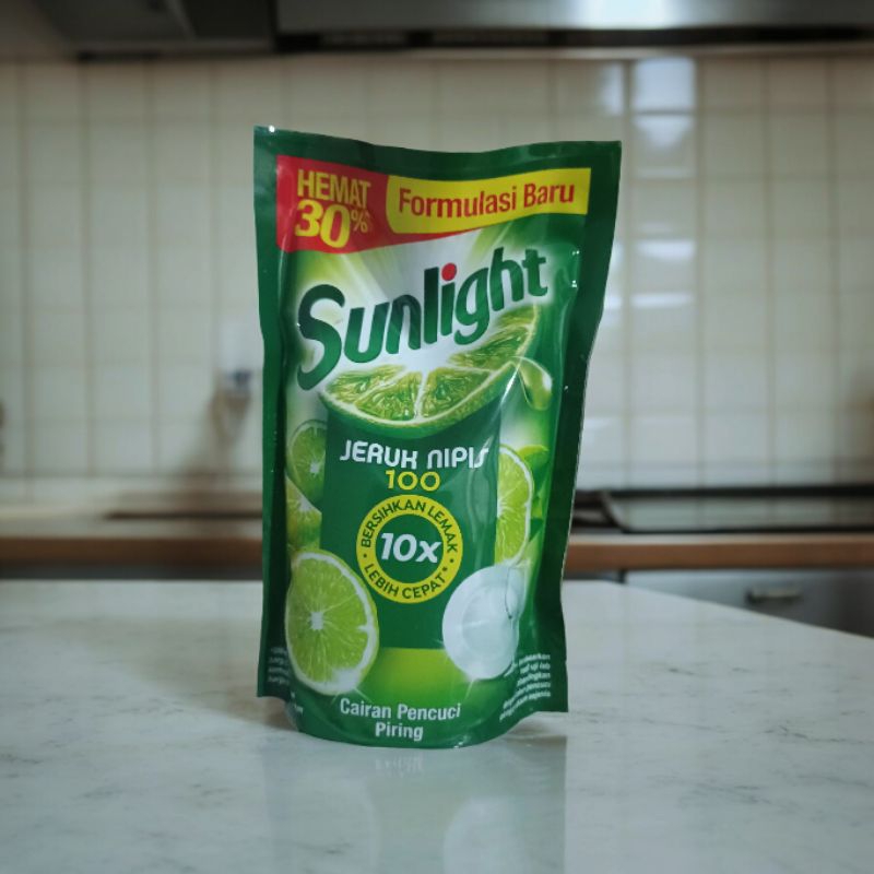 Sunlight Sabun Cuci Piring Jeruk Nipis 650ml [TOKO QIANDRA]