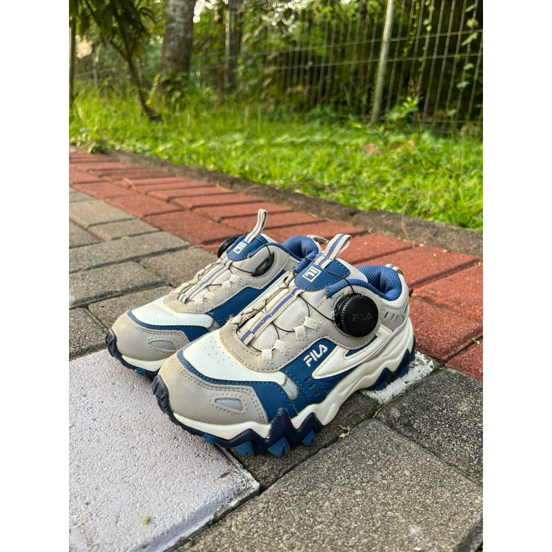 Fila BOA ukuran 30/ sepatu second branded anak