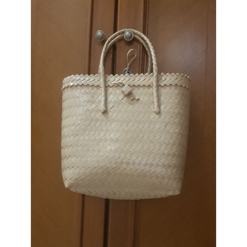 Preloved tas anyaman