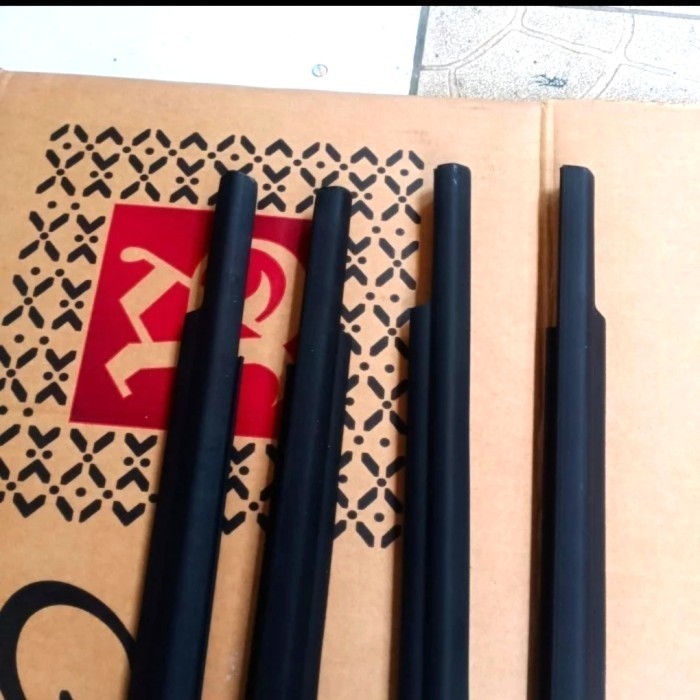 list pelipit / weatherstrip kaca pintu mobil xenia tahun 2005-2011 hitam