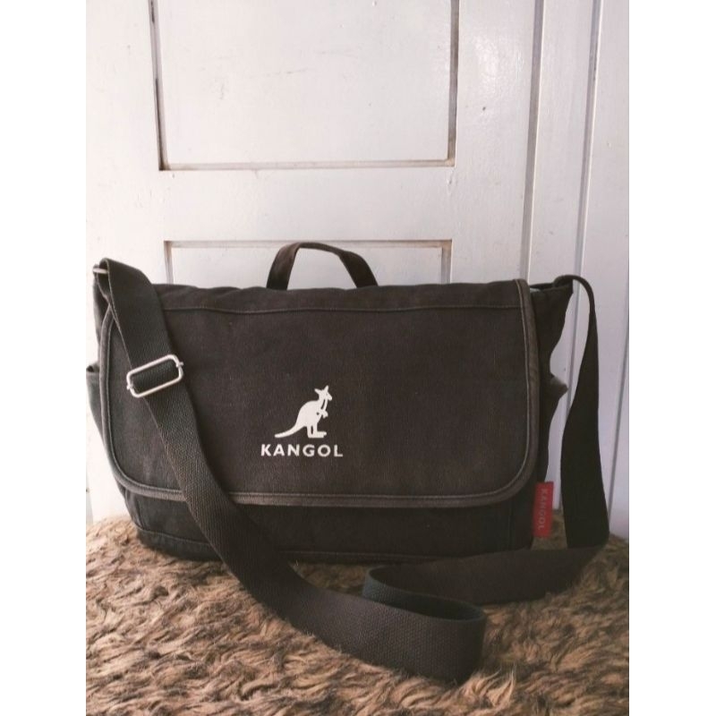 Kangol slingbag
